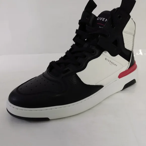 Givenchy Sneakers - Picture 9 of 16